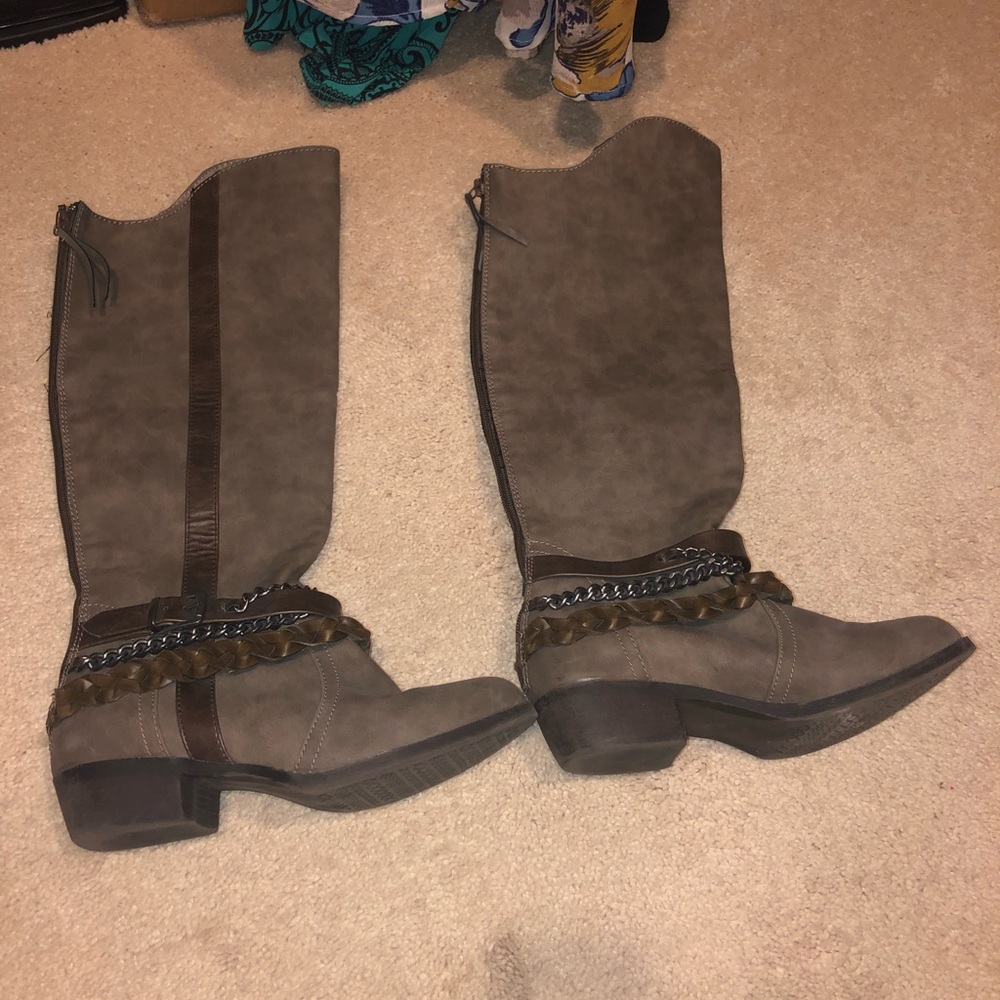 Women’s Size 8 BKE boots. Worn once. Worn once!